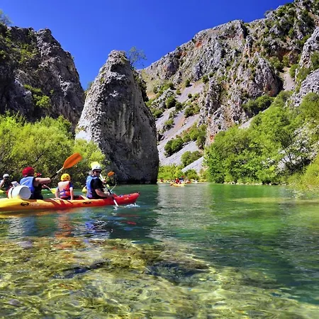 In With Balcony, Air Conditioning, Wifi, Dishwasher 878-1 Apartman Privlaka