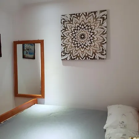 Apartman In With Balcony, Air Conditioning, Wifi, Dishwasher 878-1