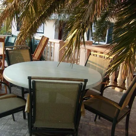Apartman In With Balcony, Air Conditioning, Wifi, Dishwasher 878-1 Privlaka