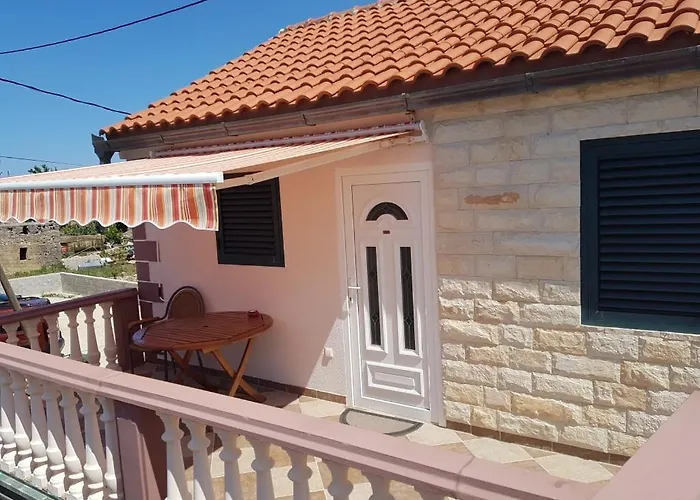 In With Balcony, Air Conditioning, Wifi, Dishwasher 878-1 Apartment Privlaka (Zadar)