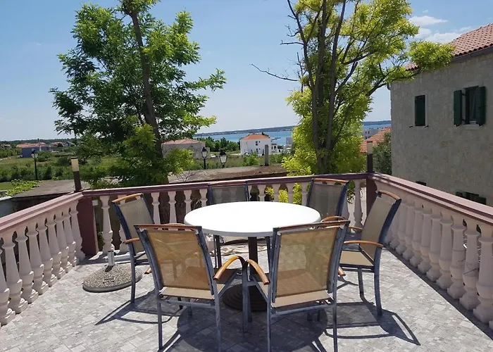 Apartment In With Balcony, Air Conditioning, Wifi, Dishwasher 878-1 Privlaka (Zadar)