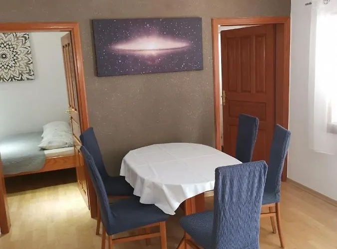 In With Balcony, Air Conditioning, Wifi, Dishwasher 878-1 Apartment Privlaka (Zadar)