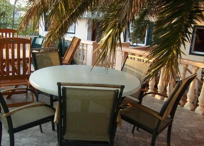 Apartment In With Balcony, Air Conditioning, Wifi, Dishwasher 878-1 Privlaka (Zadar)
