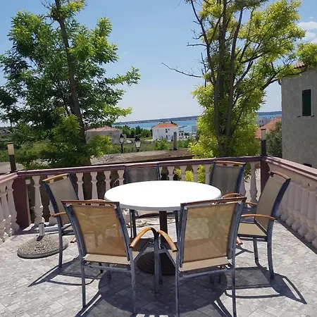 Apartment In Privlaka With Balcony, Air Conditioning, Wifi, Dishwasher 878-1 Privlaka (Zadar)