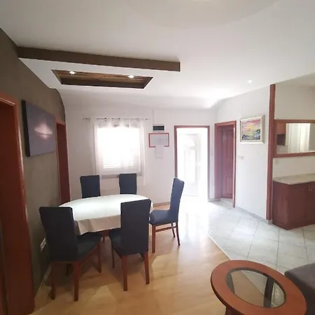 Apartment In Privlaka With Balcony, Air Conditioning, Wifi, Dishwasher 878-1